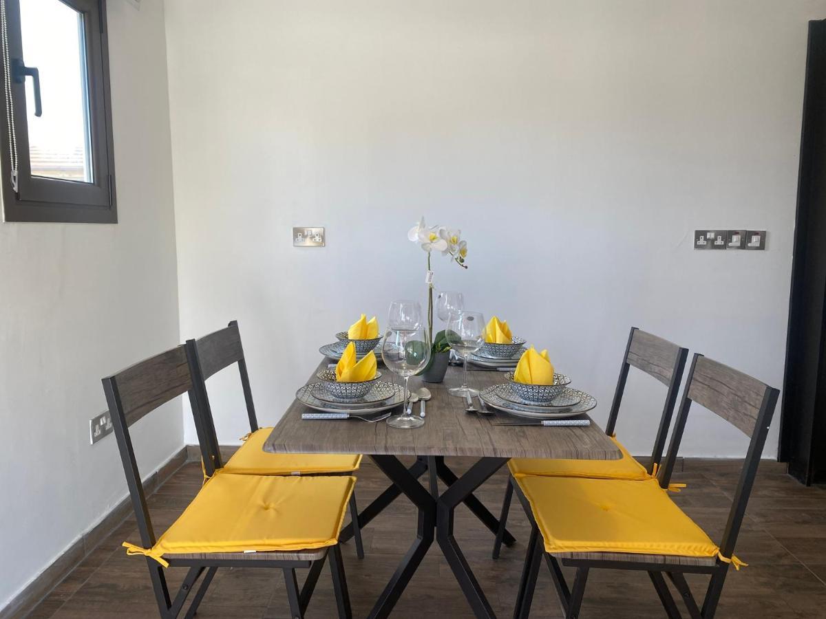 Philip Spacious Apartment Limassol Exterior foto