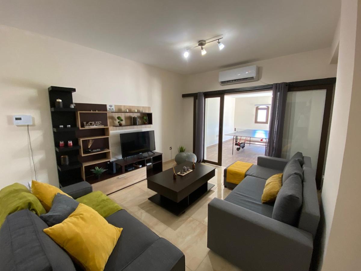 Philip Spacious Apartment Limassol Exterior foto
